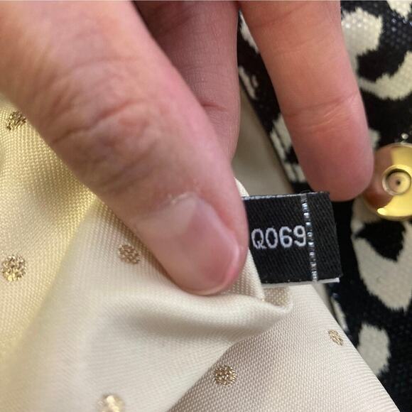 KATE SPADE BLACK AND CREAM ANIMAL PRINT SHOULDER BAG - Picture 11 of 11